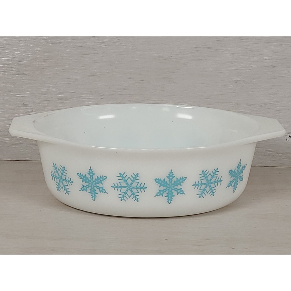 Vintage Pyrex Snowflake Blue 1.5 Quart Oval Casserole Dish 043 White Turquoise
